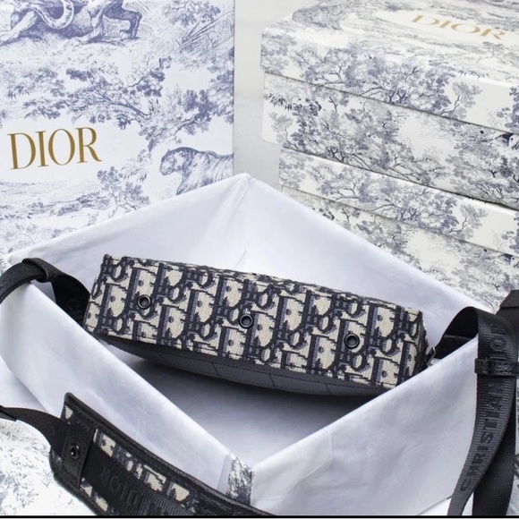 Dior Safari Messanger Bag - Picture 4 of 10
